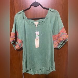 Greige Women’s Large Green Embroidered Short Balloon Sleeve Boho Top New